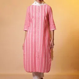 AURELIA Floral Printed Cotton Mandarin Collar Thread Work A-Line Kurta-7