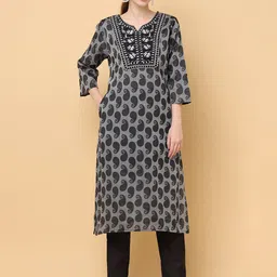 aayusika Ethnic Motifs Printed Cotton Straight Thread Work Kurta-image-62