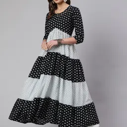 GLAM ROOTS Floral Printed Gotta Patti Empire Anarkali Kurta-35