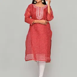 Kesarya Women Maroon & White Leheriya Yoke Design Thread Work Kurta-picture-6