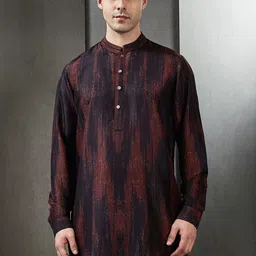 Rohit Gandhi + Rahul Khanna Abstract Printed Short Kurta image 2