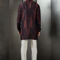 Rohit Gandhi + Rahul Khanna Abstract Printed Short Kurta image 4