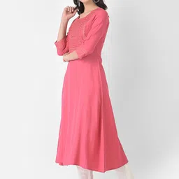 Span Ethnic Motifs Yoke Design Sequinned A-Line Kurta image 3