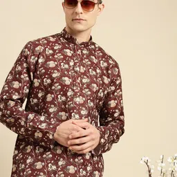Sanwara Men Red Floral Printed Floral Straight Kurta-image-64