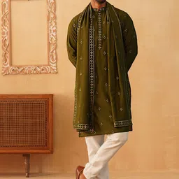 Jompers Men Ethnic Motifs Embroidered Regular Sequinned Kurta with Pyjamas & With Dupatta-9