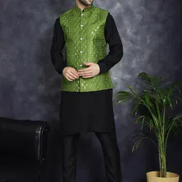 Anouk Green Floral Embroidered Sequinned Mandarin Collar Kurta With Trousers-image-34