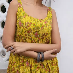 Janasya Floral Printed Empire Pure Cotton Anarkali Kurta with Trousers image 2