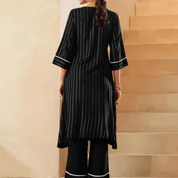 DRESOUL Floral Embroidered Regular Kurta with Palazzo image 5