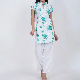 Trendzmy Green Floral Printed V-Neck Pure Cotton Kurti-image-5