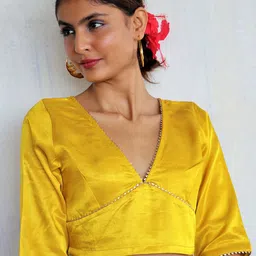 Chidiyaa Women Yellow Solid Silk Saree Blouse-picture-47
