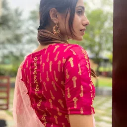 Bindigasm's Advi Embroidered Stretchable Jacquard Saree Blouse-picture-39