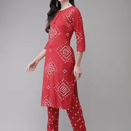 Ishin Women Red Bandhani Printed Regular Kurta with Trousers & With Dupatta image 5