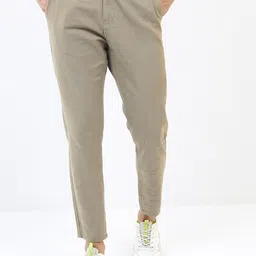 HIGHLANDER Men Grey Cotton Tapered Fit Trousers-picture-26