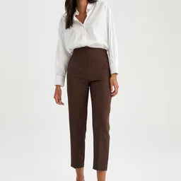DeFacto Women Brown Solid Regular Fit Cropped Trousers-image-1