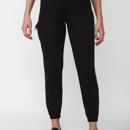 FOREVER 21 Women Black Crop Joggers-image-48