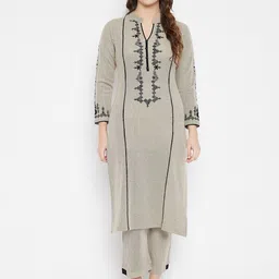 Zigo Women Grey Floral Embroidered Kurta with Trousers-picture-16