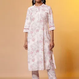 AURELIA Floral Printed Regular Kurta With Trousers-image-11