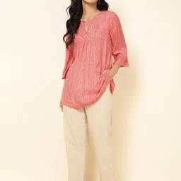 Fabindia Women Mid-Rise Cotton Pleated Peg Trousers-38