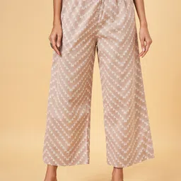 RANGMANCH BY PANTALOONS Women Mid-Rise Geometric Printed Parallel Trousers-picture-16
