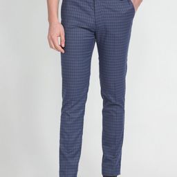 Arrow New York Men Autoflex Checked Formal Trousers-image-92