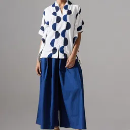 Dorabi Women Flared Mid-Rise Cotton Parallel Trousers-picture-13