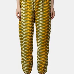 Popwings Women Geometric Printed Relaxed Loose Fit Easy Wash Trousers-image-3
