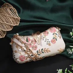 Toobacraft Embellished Wrist Loop Box Clutch-24