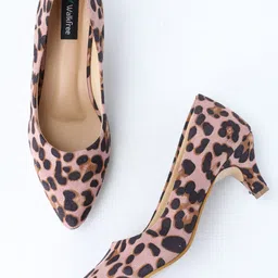 Walkfree Peach-Coloured Printed Kitten Pumps-41