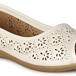 Stylish And Comfortable Flat Lasercut Bellies For Women-image-28