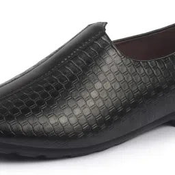 fausto Embossed Design Ethnic Slip On Juttis and Mojaris For Men image 2