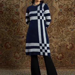 Shae by SASSAFRAS Women Navy Blue & Grey Checked Longline Nylon Pullover-7