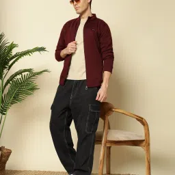 Men Solid Mandarin Neck Maroon Sweater-image-2
