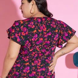 Berrylush Curve Floral Print Flutter Sleeves Top image 4
