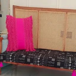 THROWPILLOW Black & Magenta Printed Polyester 1 Piece Sofa Cover-31