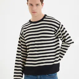 Trendyol Striped Round Neck Pullover-image-51