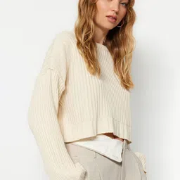 Trendyol Round Neck Drop-Down Shoulder Pure Acrylic Crop Pullover-image-23