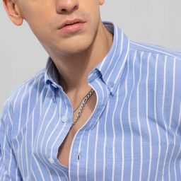Men Slim Fit Striped Spread Collar Casual Shirt-image-98