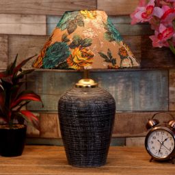 Traditional Terracotta Table Lamp-image-11