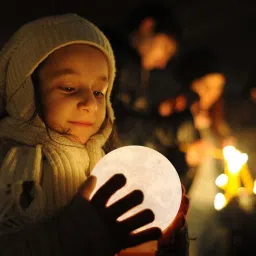 rturo Moon Lamp 3D USB Rechargeable Color Changing Sensor Touch Crystal Ball 15cm Night Lamp image 4