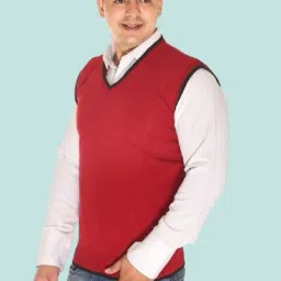 Men Solid V Neck Maroon Sweater-image-98