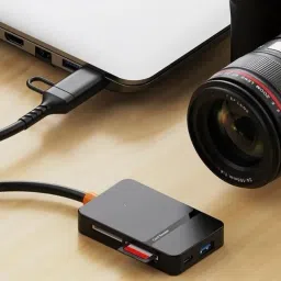 ULTRABYTES ADS 8-in-1 Card Reader Type-C + USB-A to SD/TF/MS / CF1 / Card Reader image 2