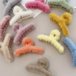 DN Creation Women Assorted Set of 2 Fur Claw Clip-56