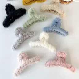 DN Creation Assorted Set of 2 Fur Claw Clip-105