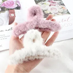 DN Creation Set of 4 Fur Claw Clip image 4