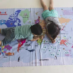 cocomoco kids Hop Around the World - Giant World Map Twister Game, Educational Toy for 3-12 year olds, multi color image 5