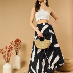 Women Printed A-line Black Skirt-image-4