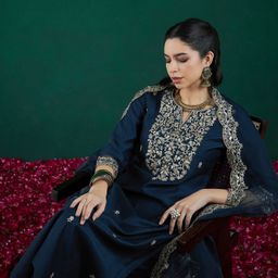 indo era Women Viscose Rayon Kurta Pant Dupatta Set-picture-15