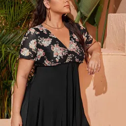 Plus Curvves Abstract Printed V-Neck Swim Dress-picture-11