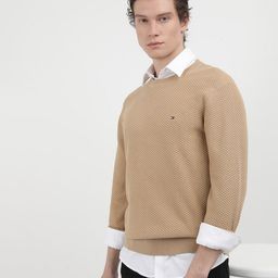 Tommy Hilfiger Men Solid Round Neck Pullover Sweater-image-72