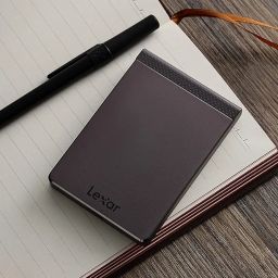Lexar SL200 External SSD, 1 TB Maximum Read Speed 550MB/s Compact, Portable, USB3.2, Gen1, Type-C Portable SSD, PS5, PS4, Compatible with 3 Year Manufacturer's Warranty image 4